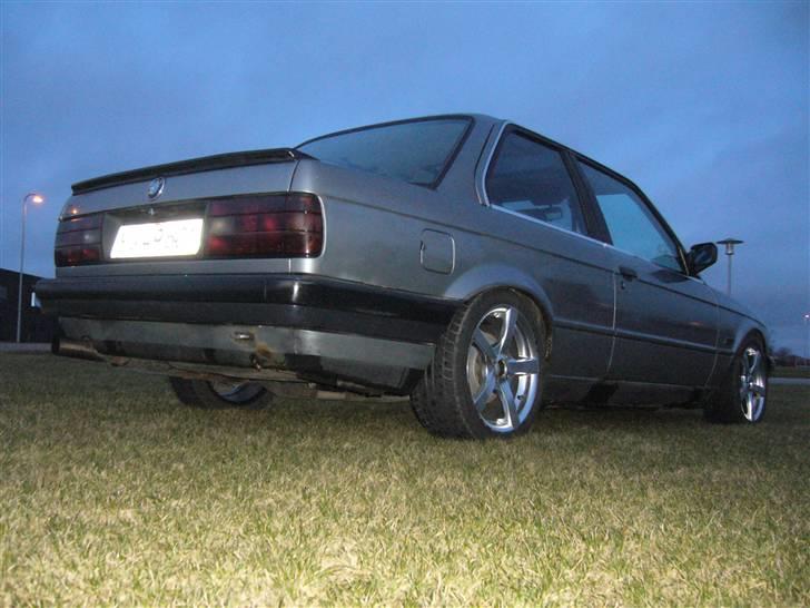 BMW e30 320i 24v billede 6