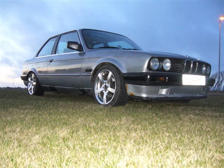 BMW e30 320i 24v billede 7