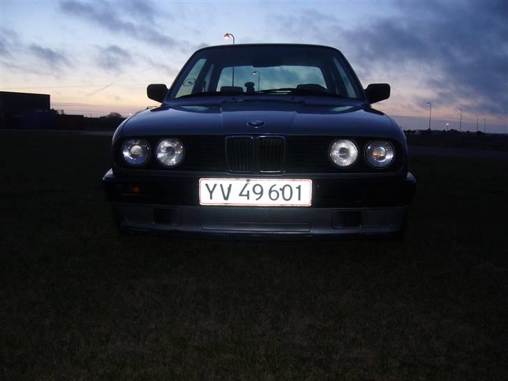 BMW e30 320i 24v billede 9