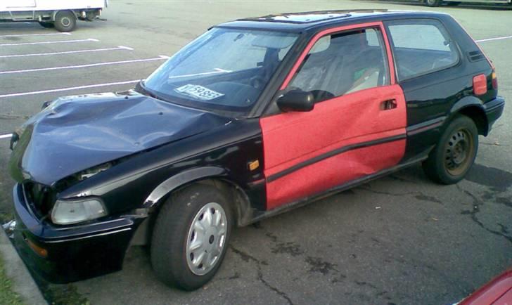 Toyota Corolla GT-S (skrottet) - Næsten klar til autoophuggeren. billede 19