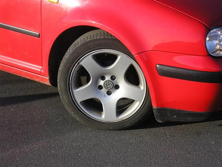 VW Golf IV *SOLGT* billede 2