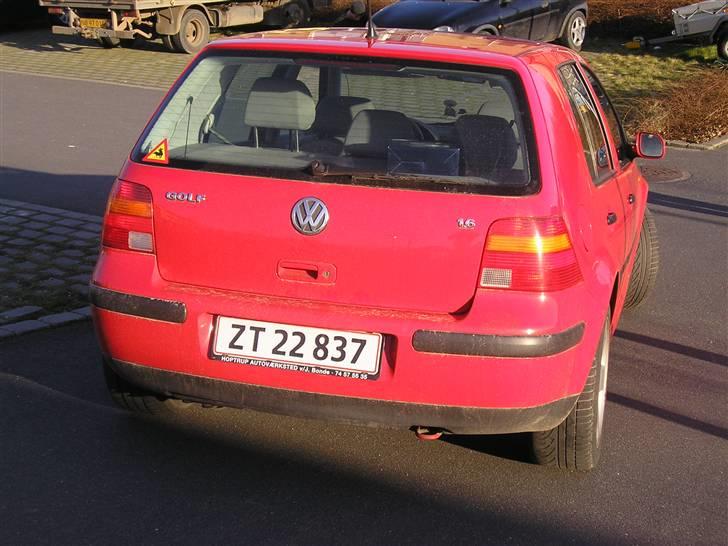 VW Golf IV *SOLGT* billede 3