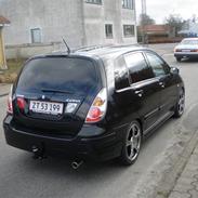 Suzuki Liana