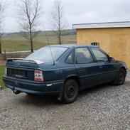Opel Vectra A - solgt 4800kr- 