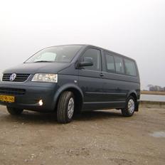 VW Multivan T5 2,5 TDI 174