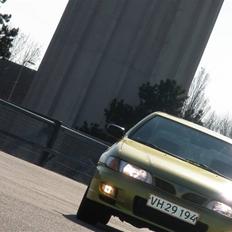 Nissan Almera 1,6 SR N15 (Væk)