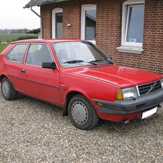 Volvo 340 DL (smadret motor)