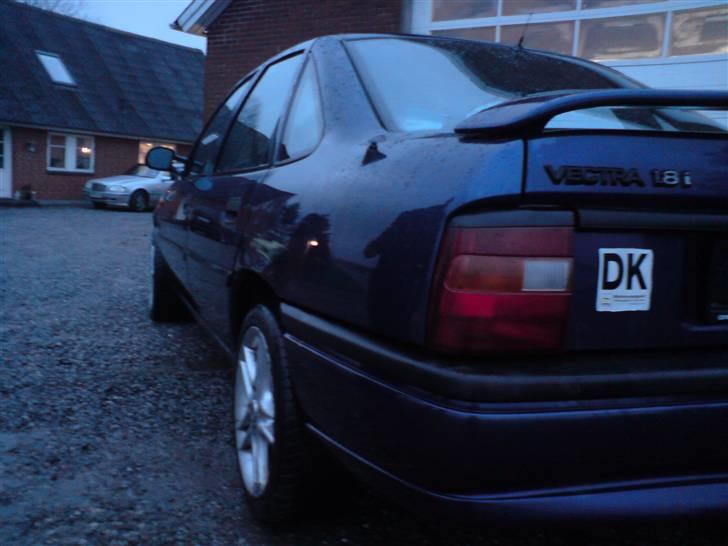 Opel Vectra A 1,8i GL (solgt) billede 14