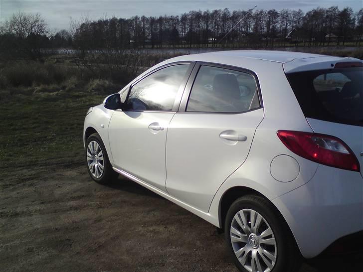 Mazda 2 Advance billede 1