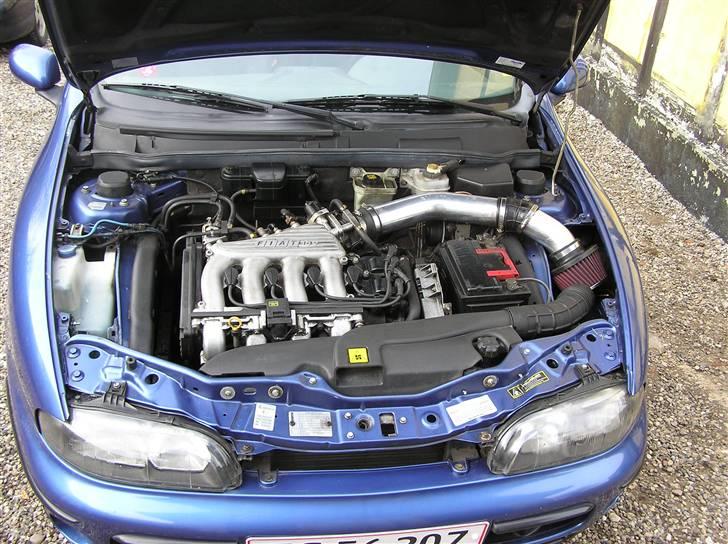 Fiat Brava "DØD" - så blev der renset lidt.. løb tør for fedt opløser :-( skal lige ud og have købt llidt rense midler. evt en højtyks renser på først.. men det pyntede ds billede 6