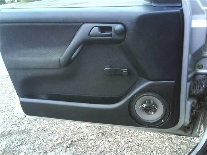 VW Vento SOLGT - nye dørsider med 6.5 piooner billede 14