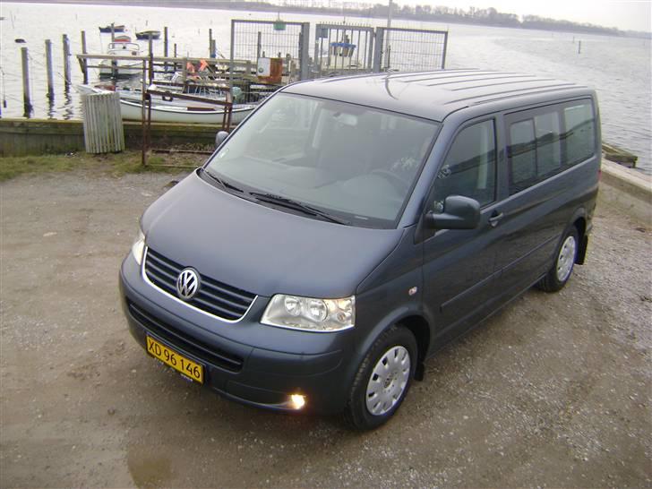 VW Multivan T5 2,5 TDI 174 billede 1