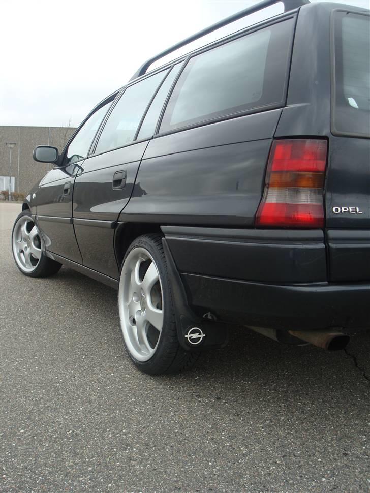 Opel Astra 2.0 16v stc. *DØD* billede 1