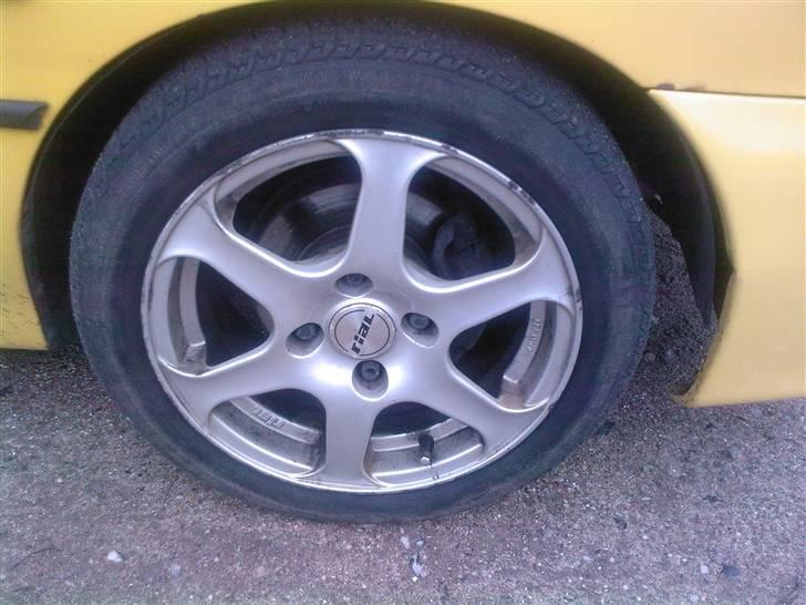 Hyundai Accent 1,5 - mine gamle Rial fælge billede 6