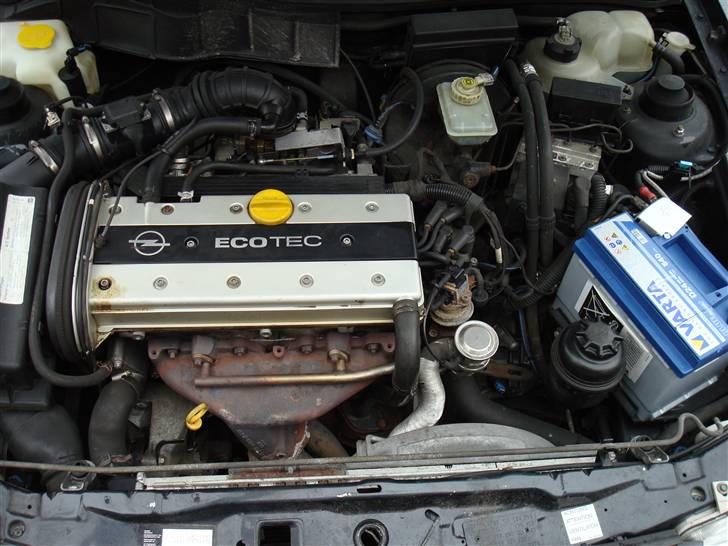 Opel Astra 2.0 16v stc. *DØD* billede 14