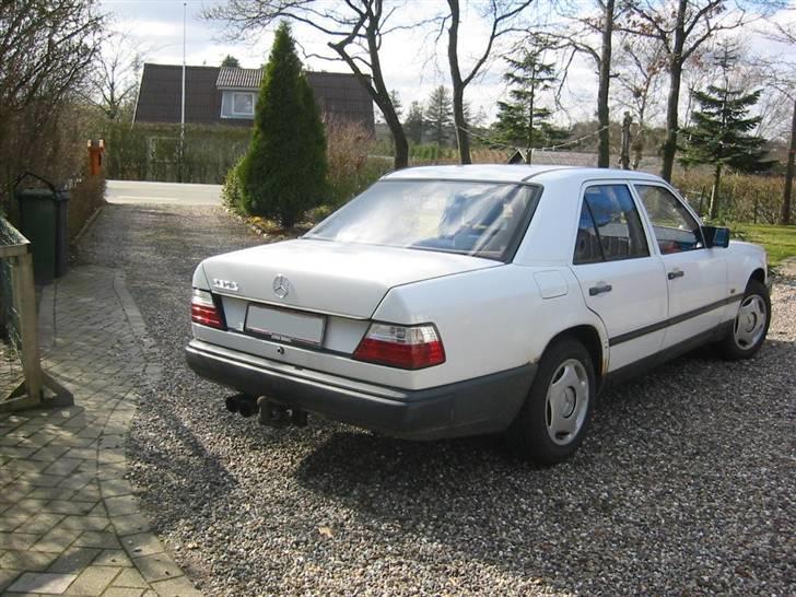 Mercedes Benz 230E billede 4