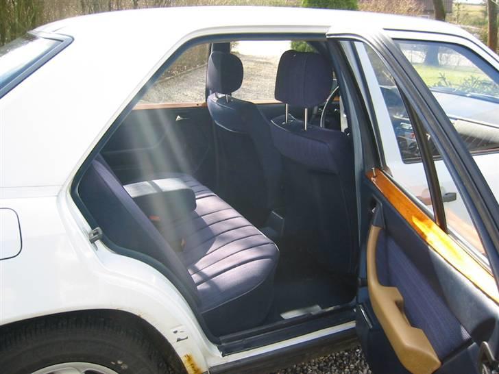 Mercedes Benz 230E billede 9