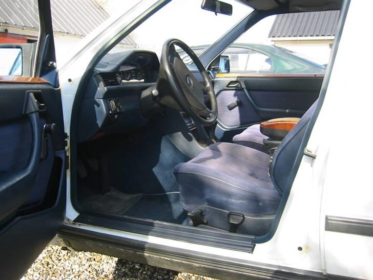 Mercedes Benz 230E billede 10