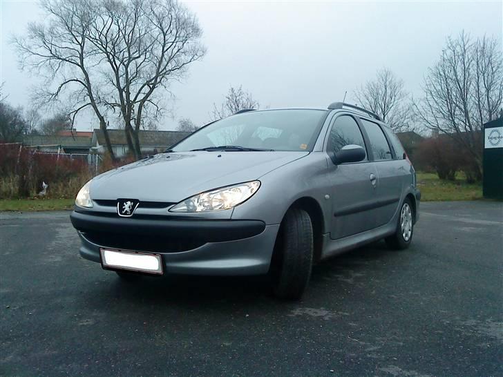 Peugeot 206 SW ***TOTALSKADET*** billede 2