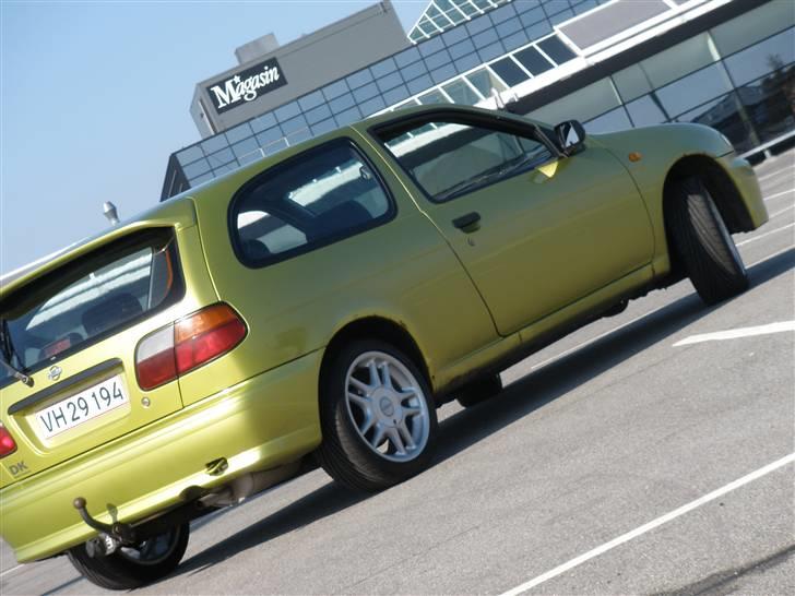 Nissan Almera 1,6 SR N15 (Væk) billede 17