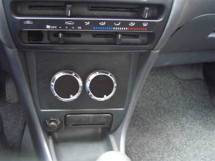 Toyota Corolla E10 solgt billede 17