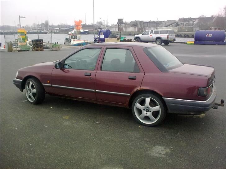 Ford Sierra 2,0 Solgt til søs billede 10