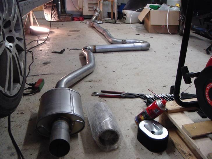 Volvo 850 T5 - JT superflow 3" fra turbo til rørhale.. Og kun den søde lille bagpot, tænk at det gik igennem syn:) billede 8