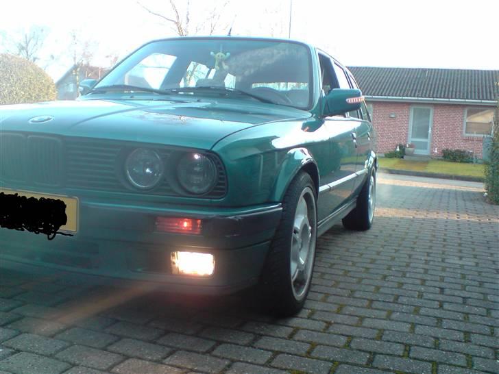 BMW E30 325 i Touring (SOLGT)  - nye forlygter, sorte DE lygter  billede 9