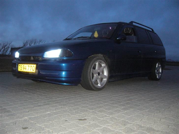 Opel Astra f caravan  -Solgt- - bedre billeder kommer når vejret er til det. billede 1