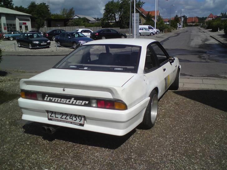 Opel manta b  billede 1