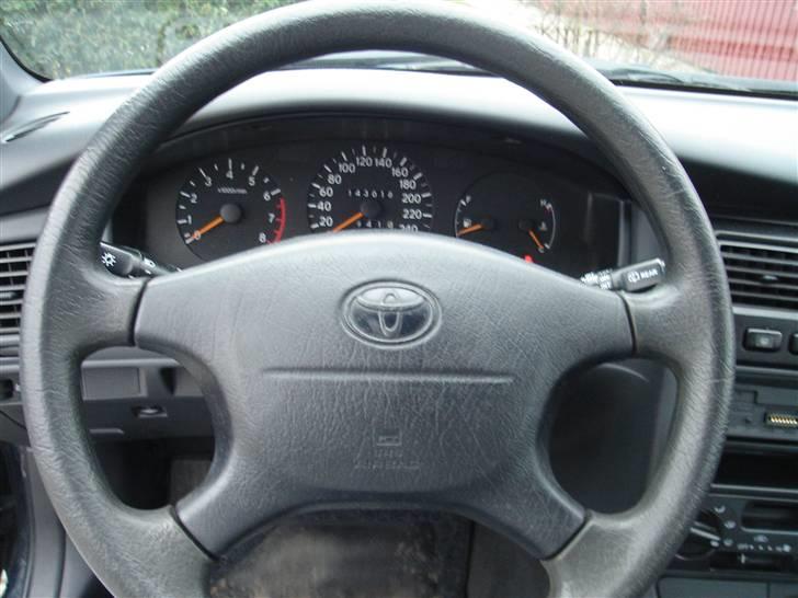 Toyota Carina E billede 8