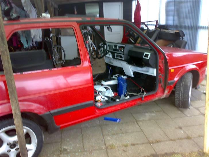 VW Golf 2 - Genopbygning. Fordi der er nogen mennesker der ikk kan la andres ting være billede 9