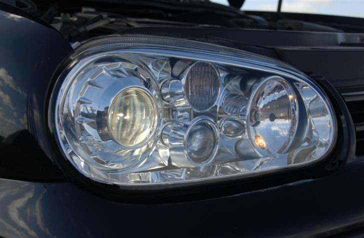 VW Golf 4 TDI Highline VAN Solgt - DEPO R32 kopi forlyger med linser og 4300k xenon billede 8