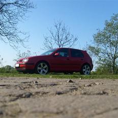 VW Golf 4 -solgt-