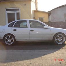 Opel vectra B 1,8 16v
