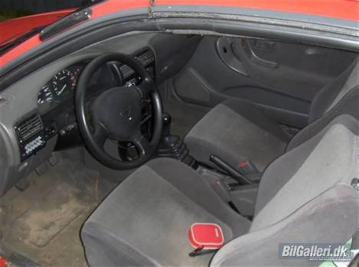 Nissan 100 nx  solgt - da jeg købte den.. har kan man se den ordinale grå kabine billede 19