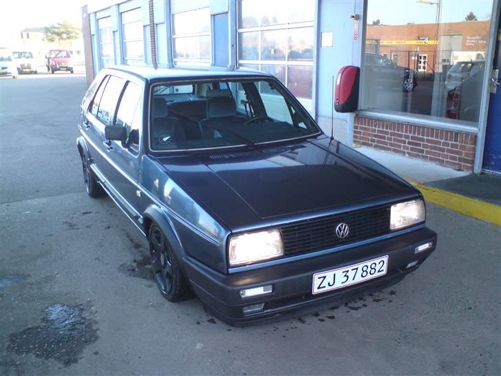 VW golf 2 carat død - jetta fronten skal skiftes til en front med runde lygter inden længe billede 5