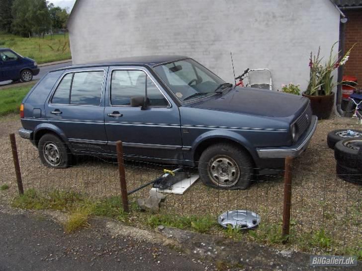 VW golf 2 carat død - som den stod da den lige var hentet i tyskland og inden vi gik i gang der er da sket lidt siden  billede 9
