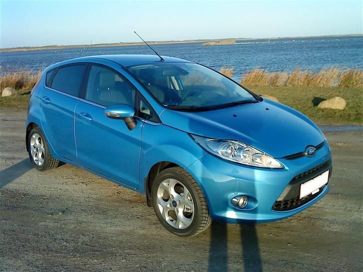 Ford Fiesta Titanium SOLGT billede 2