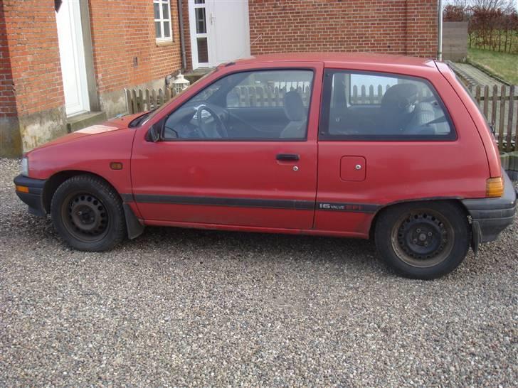 Daihatsu charade (solgt) billede 3