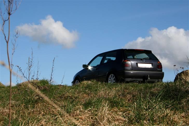 VW Golf 3 1.8 GL Solgt - EsbenN.dk - Bygholm Sø.  D. 19. Marts 2009 billede 3