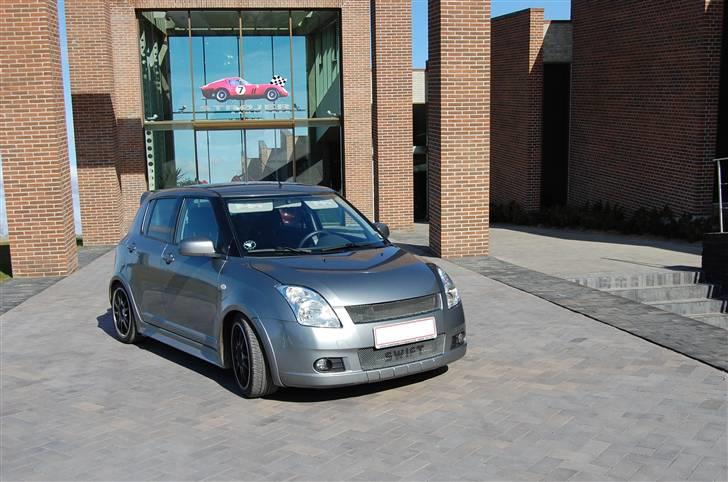 Suzuki Swift 1.5 SOLGT billede 2