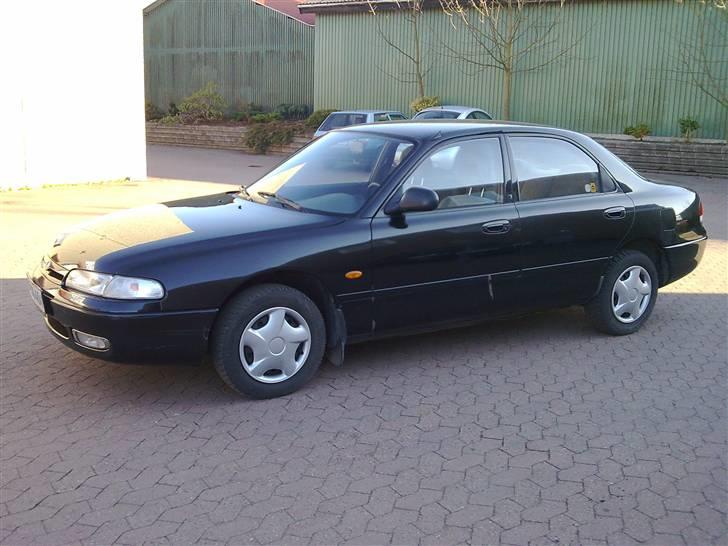 Mazda 626 1,8 I Sedan (Solgt) billede 2