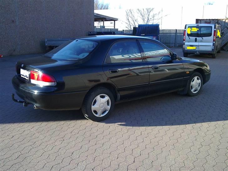 Mazda 626 1,8 I Sedan (Solgt) billede 5