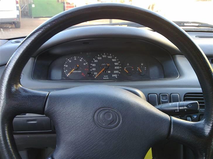 Mazda 626 1,8 I Sedan (Solgt) billede 9