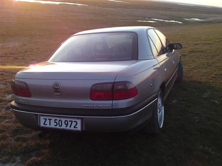 Opel Omega B 2.5 V6 ¤SOLGT¤ - Nice ass... billede 13