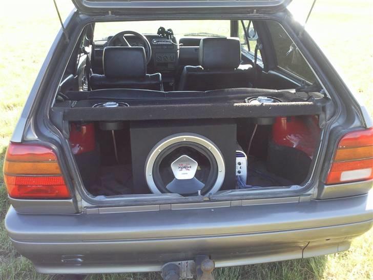 VW Polo 3 Coupe - ja spiller fint nok.. men savner en mere hårdt slående bas! billede 13