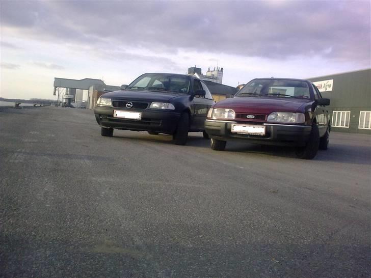 Ford Sierra 2,0 Solgt til søs billede 15