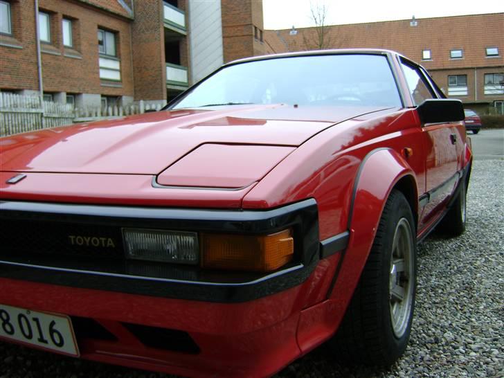 Toyota Supra 2,8i - Supra 2,8i, en bil man kigger efter.. billede 1