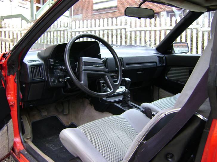 Toyota Supra 2,8i - Lækker kabine. Dybe sæder med multijustering. billede 4